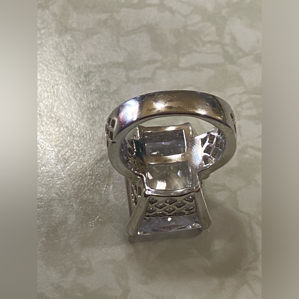 Statement Clear Glass Ring #9022 - Picture 6 of 13